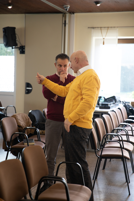Gesprech zwischen Gemeindemitgliedern