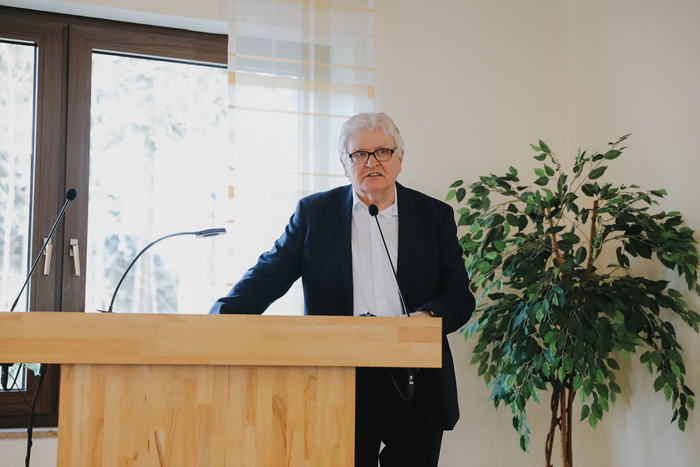 Wieslaw während einer Predigt